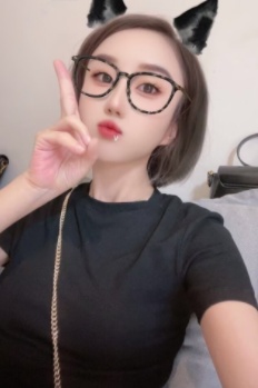 广州短发靓女乐儿