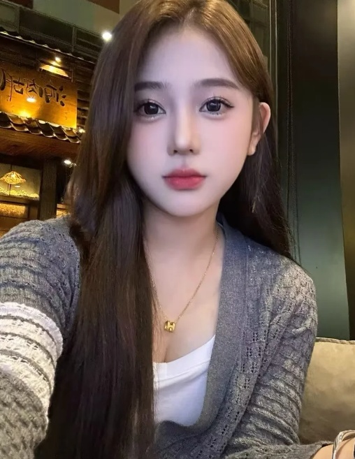 可纯可欲黑丝制服美眉姿势随便搞