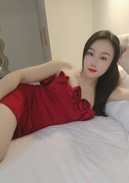 肤白貌美大长腿香奈儿