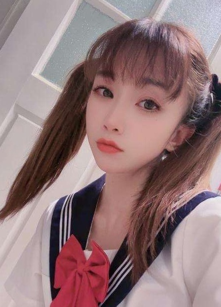 汉口双马尾JK妹子