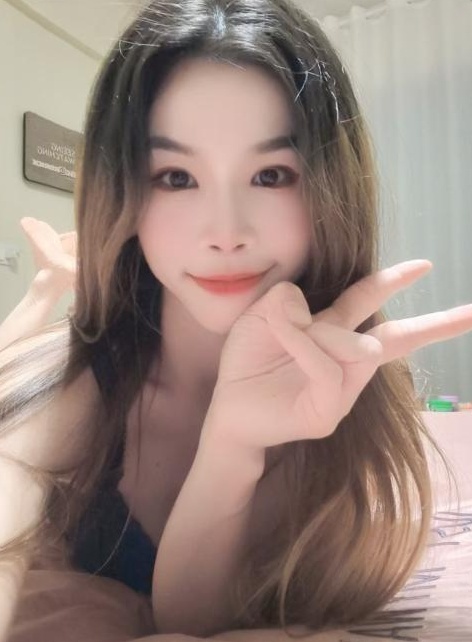 湿吻深喉卖力小姐姐