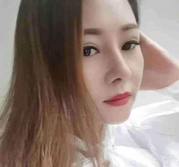 青山真DL服WU型妹子
