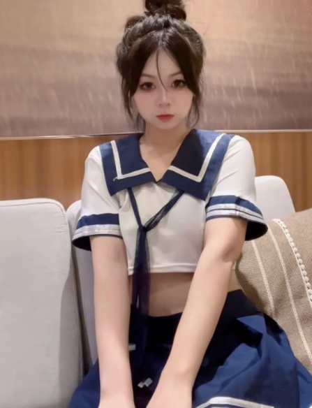 新区服务系妹子