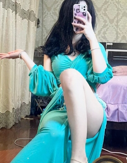 天冿制服小骚货青柠