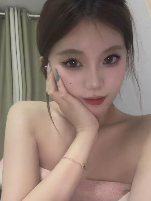 00后嫩妹活好水多穴紧