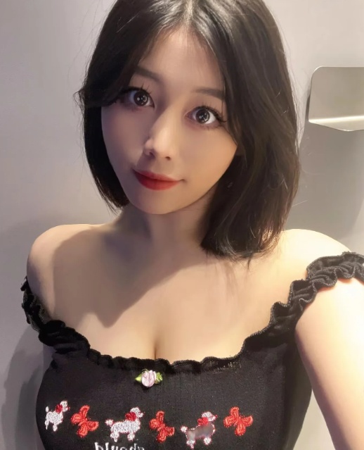 大奶妞口爆豆浆