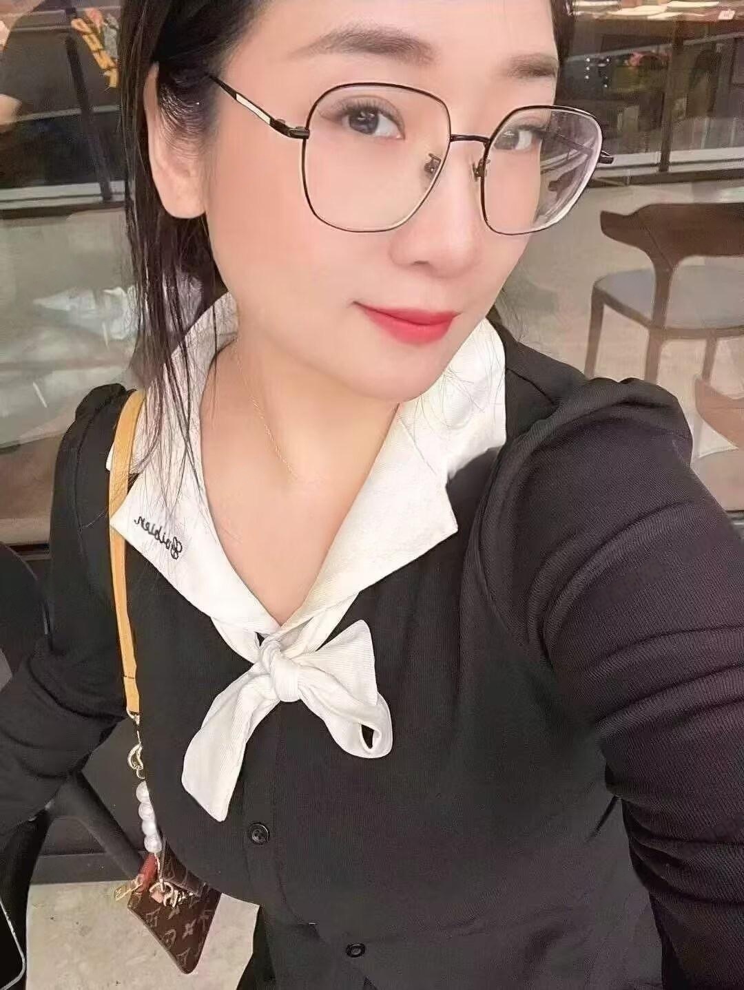 河北区重庆妹子火辣身材