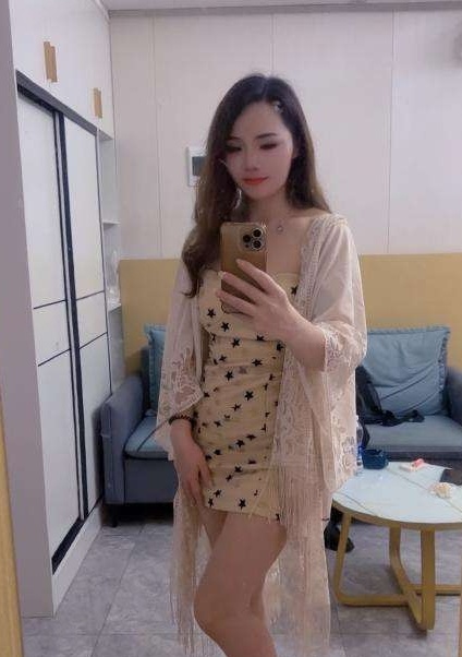 骚气大长腿御姐少妇