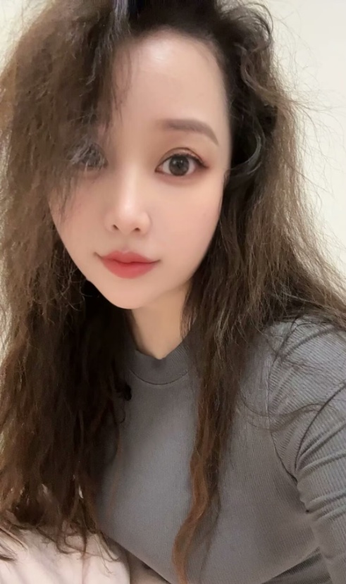 朋友介绍的漂亮半套妹子