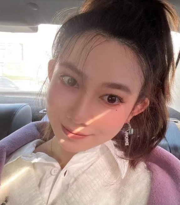 南门瑜伽美女