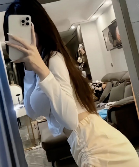 长腿骚妇娜娜回归