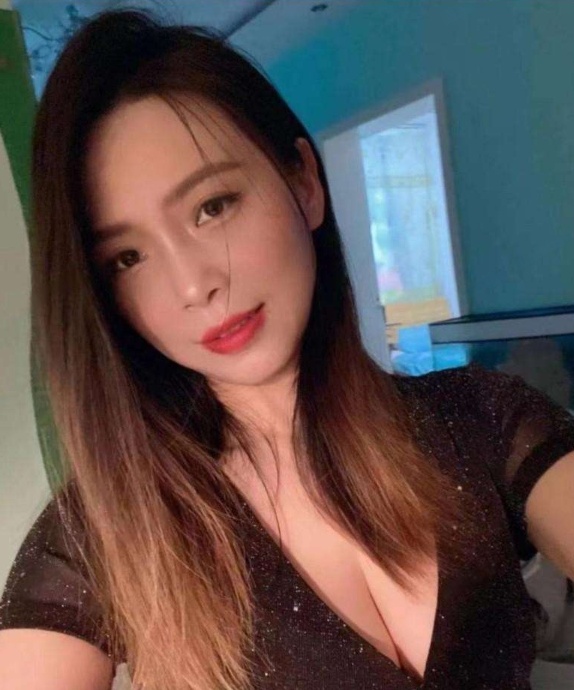 朋友推荐的美女