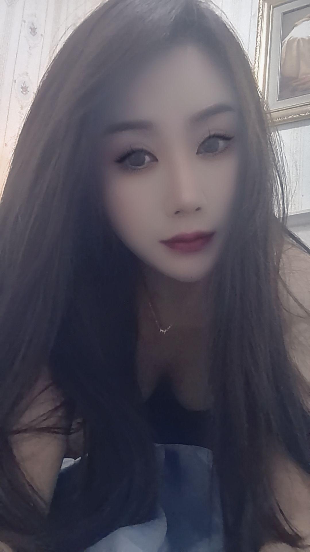 西丽贫乳小骚妇