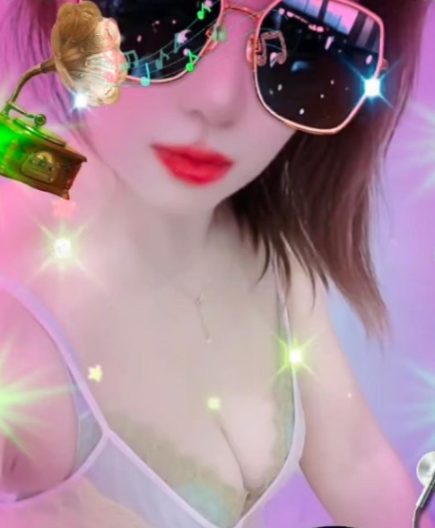 松江桃子丰韵骚妇居家按摩