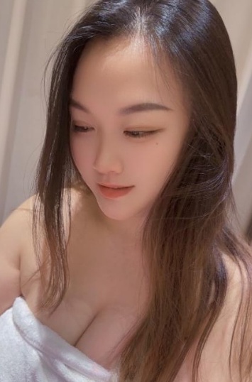 金水区白嫩多汁性感甜妹