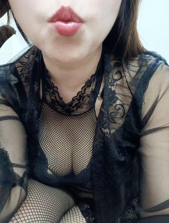 丝滑翘臀思思