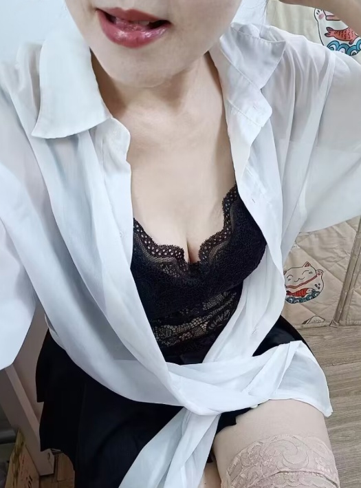 骚妇肥臀思思