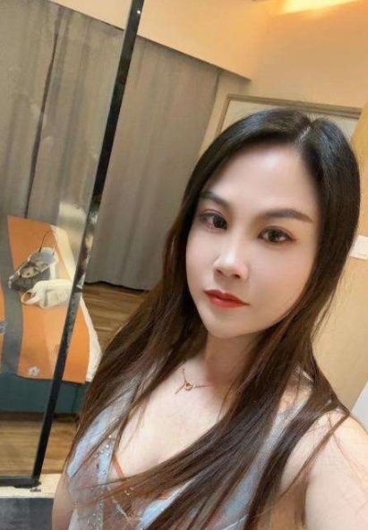 巨鼎广场少妇