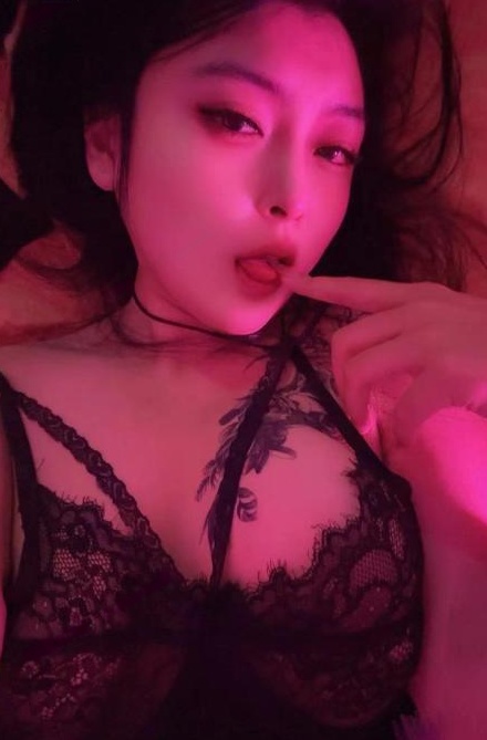 杭州大胸月亮