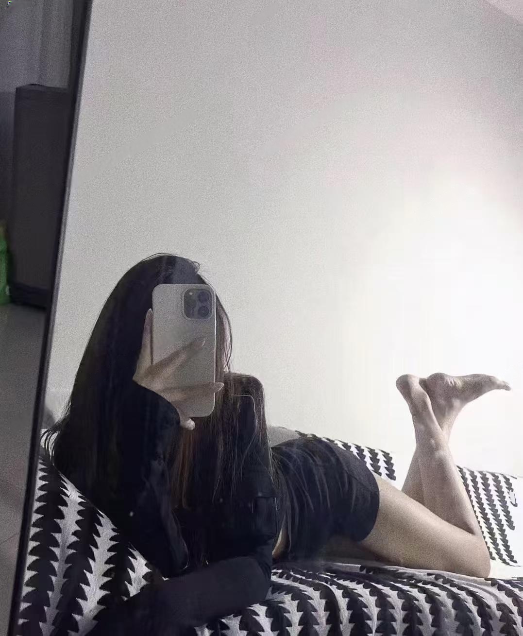 年轻，漂亮，皮肤好