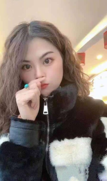 九堡服WU型美女小七