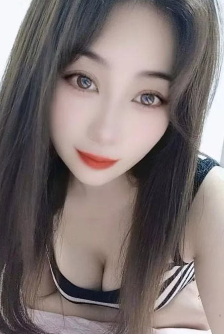 诱人的大奶制服控少妇