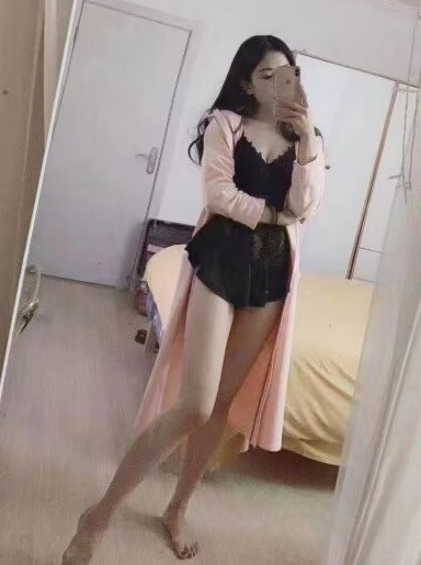 青春靓丽温婉可人的小姐姐