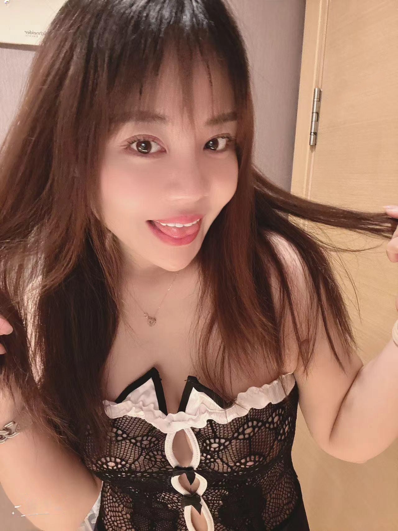 丰满大波妹的全套服务