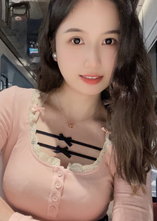 莲都翘臀气质少妇