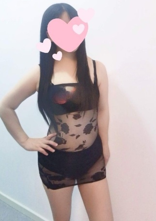 凤五服务型三通少妇