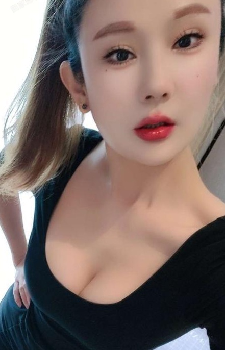 昆山丰满大胸御姐