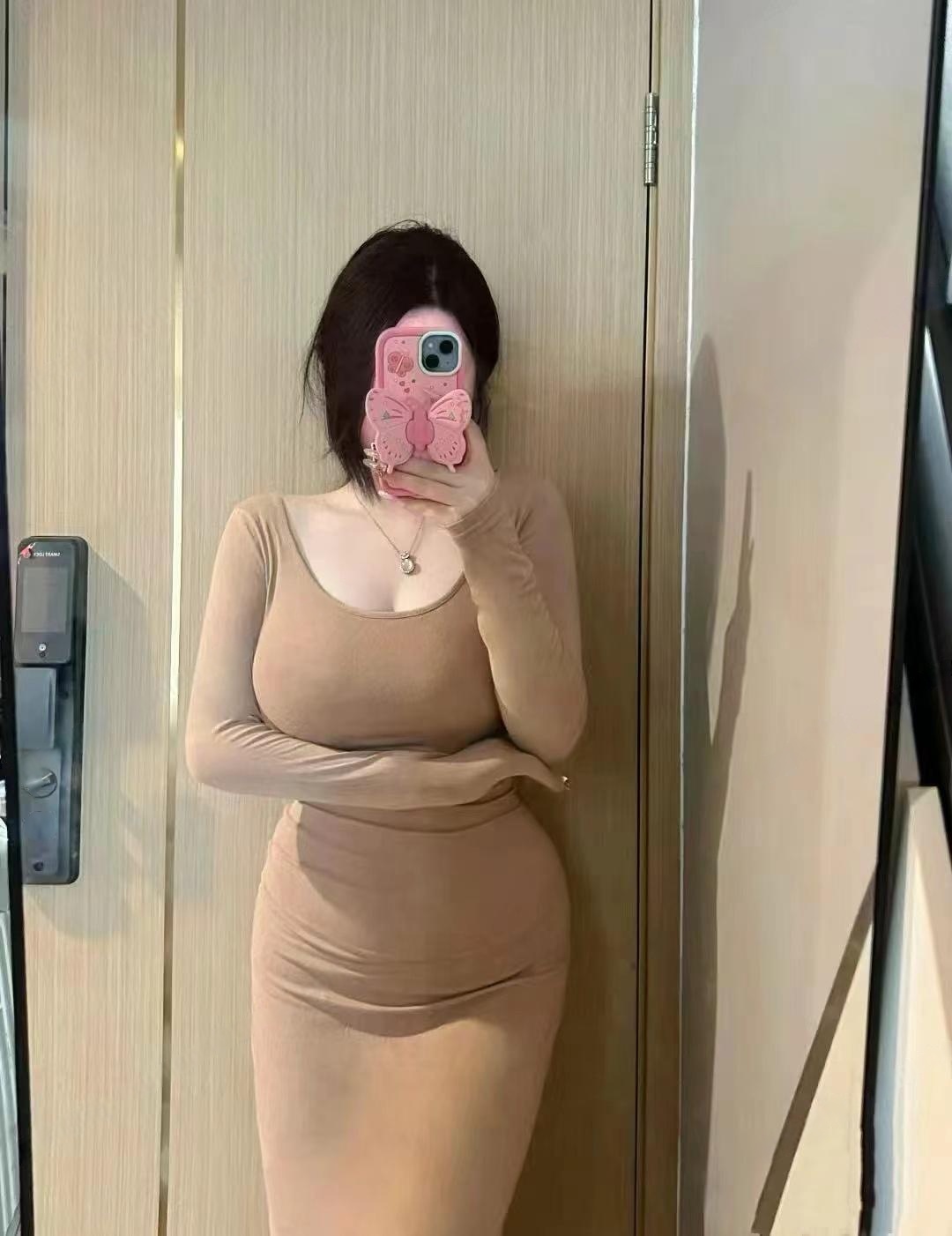 三通美女妮娃娃