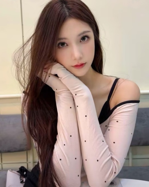性感风骚的妹妹  两个字形容“舒服