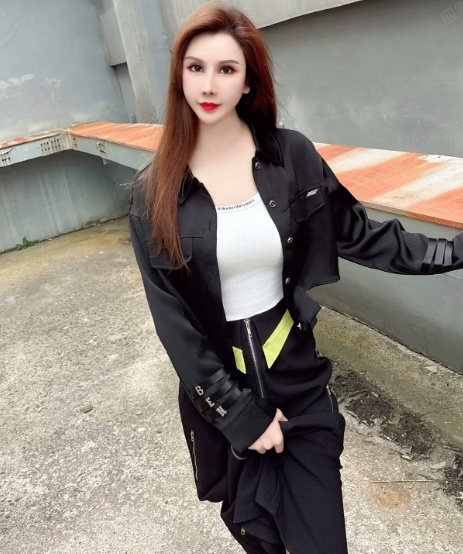 小女友斯雯