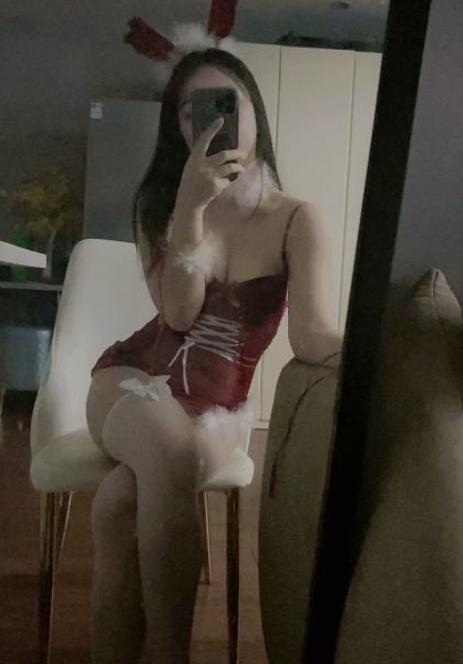 制服诱惑茜茜