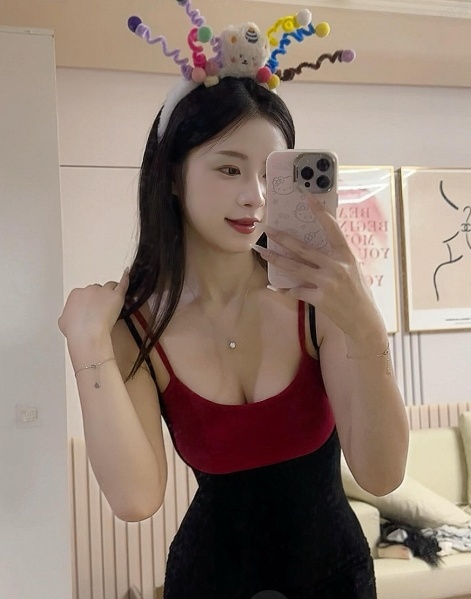 金水精致却很骚的极品妹子