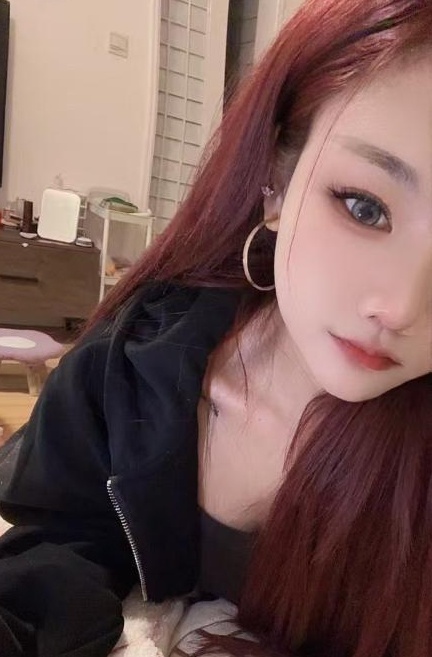 天心女友感嫩妹