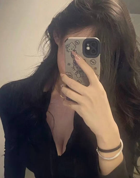 巨乳风骚小姨子