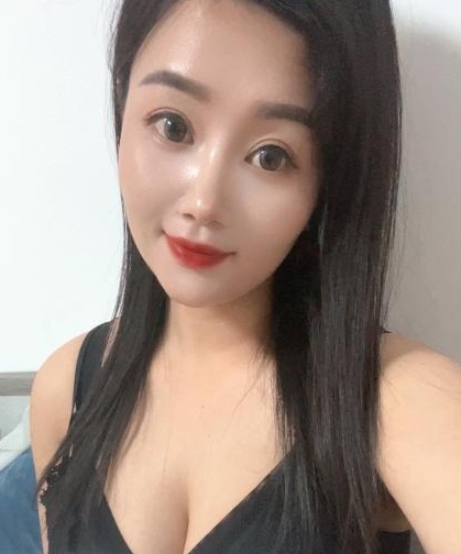 兼职美女君君