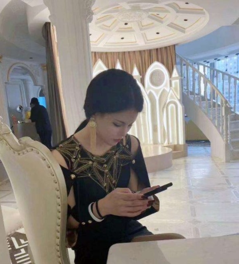 龙华异域风情维族女王