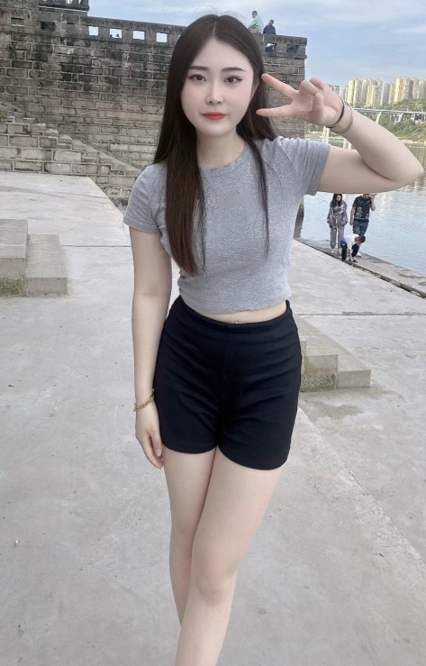 坪山身材气质女