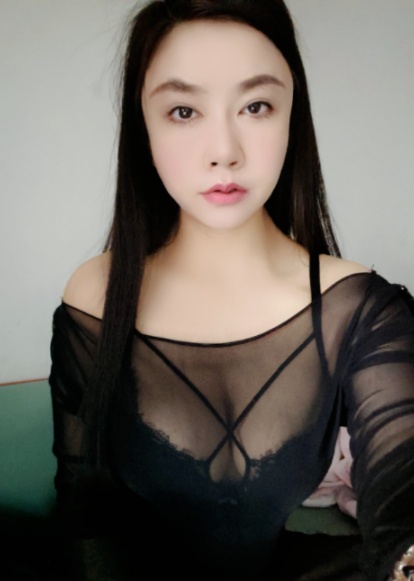 大胸美女艾微儿