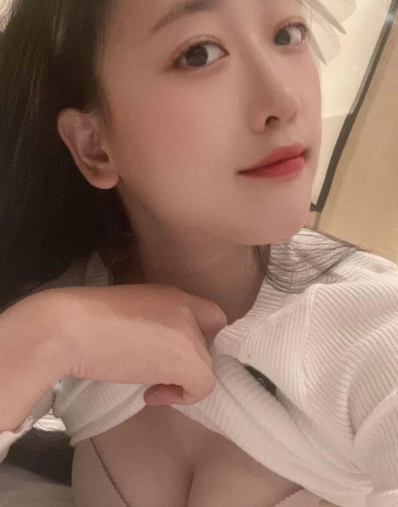 性感丰满大奶潮喷女生