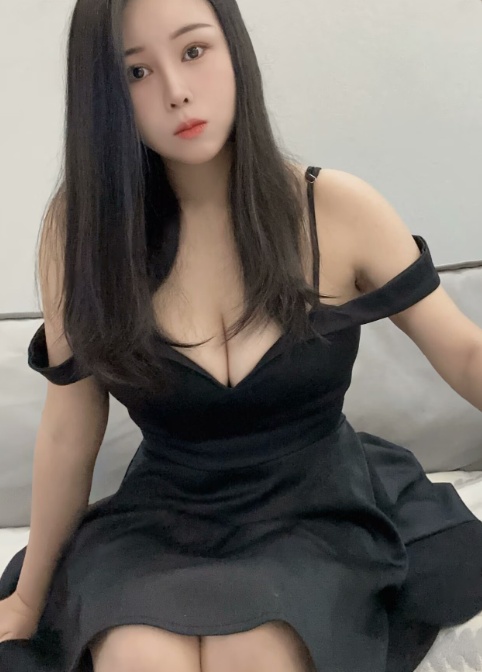 大胸猫猫