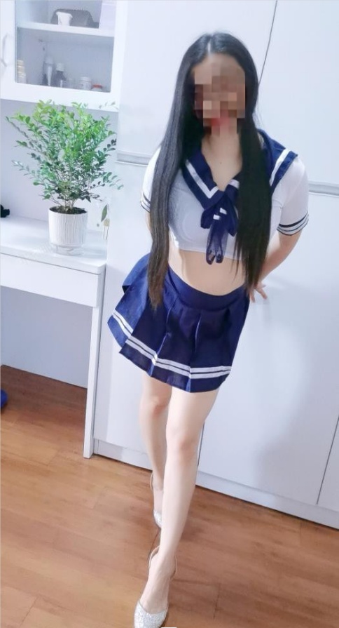 极品粉嫩妹子