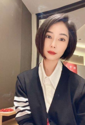 短发青青