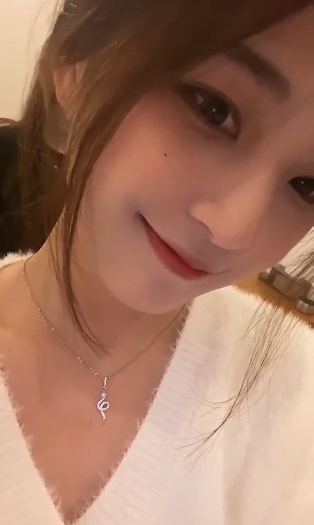 复地广场小姐姐
