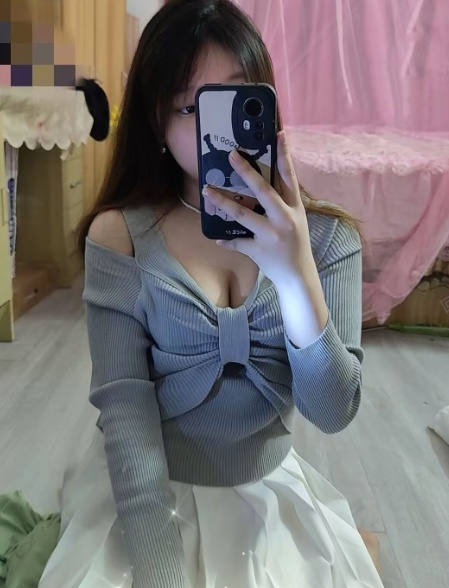 丰满性感轻熟骚妇