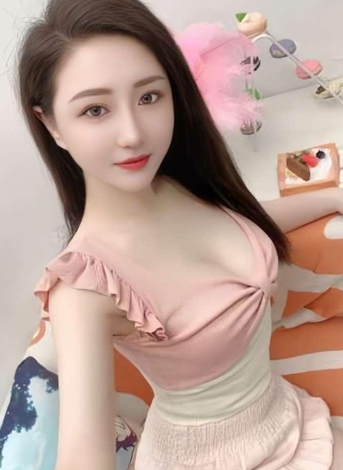 性感美胸妹子婉怡