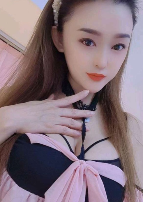 河东粉乳骚妹子